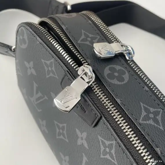 LOUIS Wearable VUITTON Wallet Alpha 0527